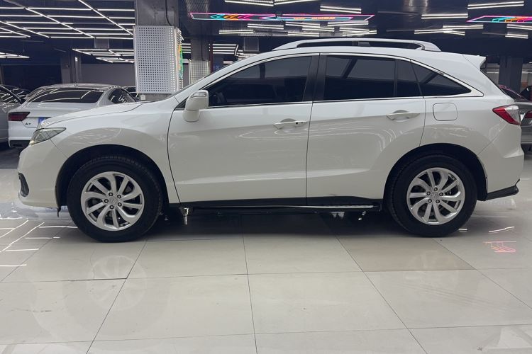Used Acura RDX 2016 3.0L Two-Wheel-Drive Elite Edition Exterior 3