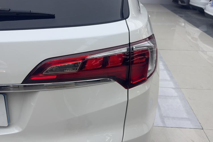 Used Acura RDX 2016 3.0L Two-Wheel-Drive Elite Edition Exterior 8