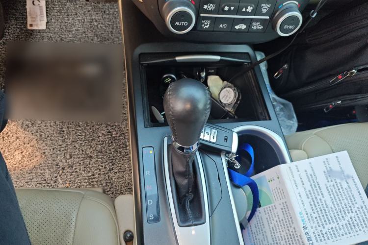 Used Acura RDX 2016 3.0L Four-Wheel Drive Deluxe Edition Gear Lever