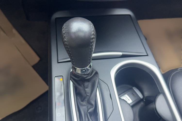 Used Acura RDX 2016 3.0L Two-Wheel-Drive Elite Edition Gear Lever