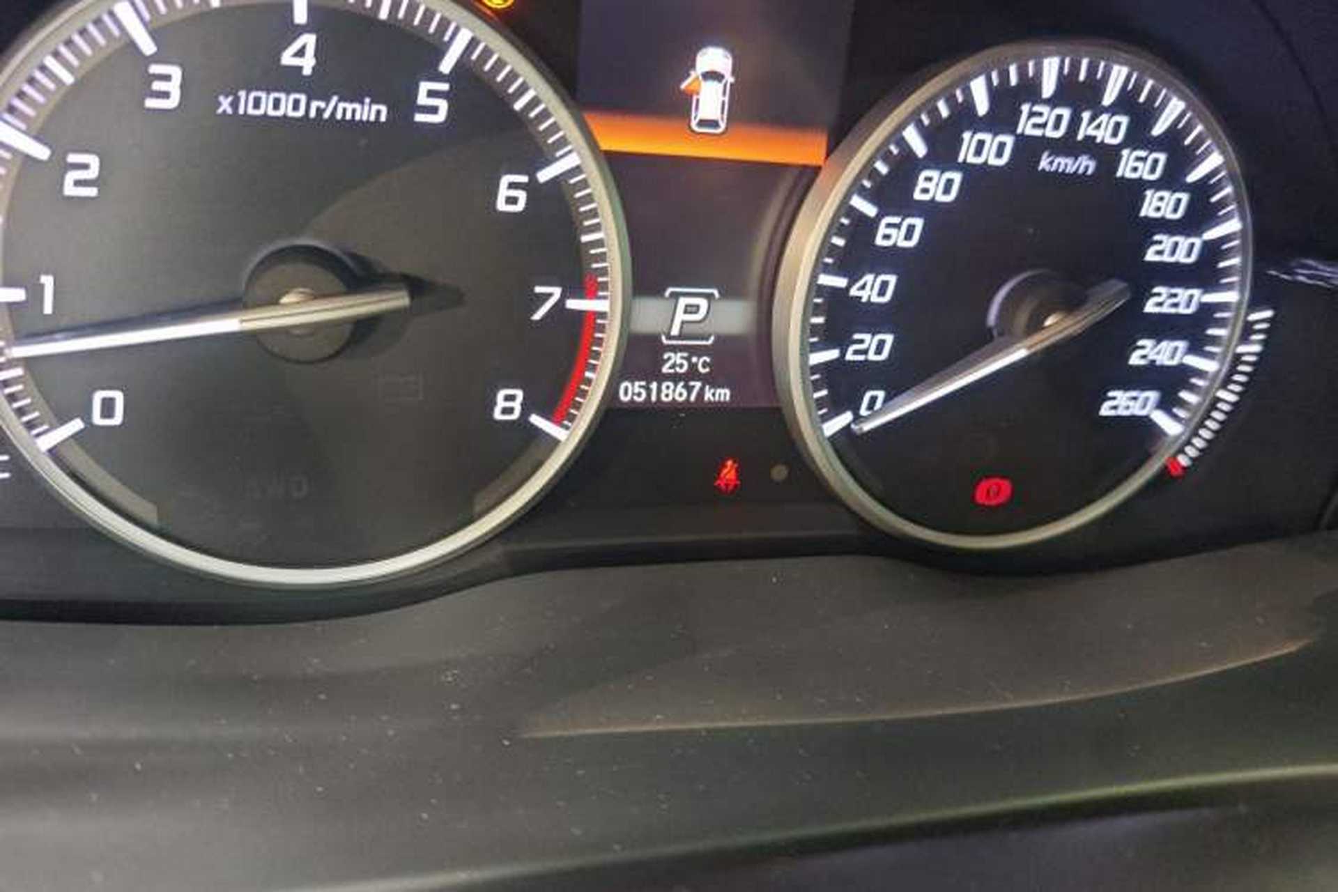 Used Acura RDX 2016 3.0L Two-Wheel-Drive Elite Edition Odometer Close Up
