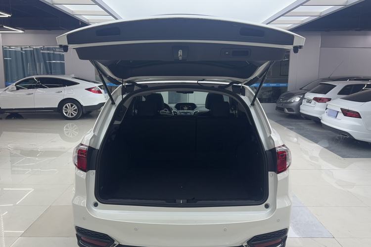 Used Acura RDX 2016 3.0L Two-Wheel-Drive Elite Edition Trunk