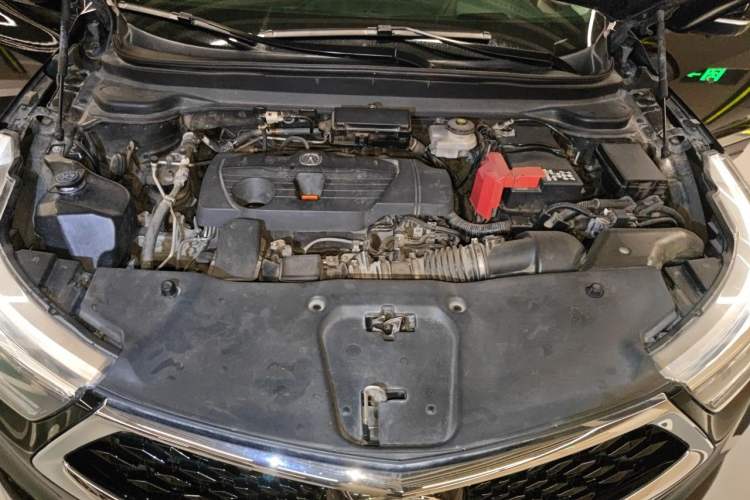 Used Acura RDX 2019 2.0T Luxury Edition China VI Standard Engine Bay