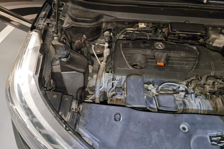 Used Acura RDX 2019 2.0T Luxury Edition China VI Standard Engine Bay Right
