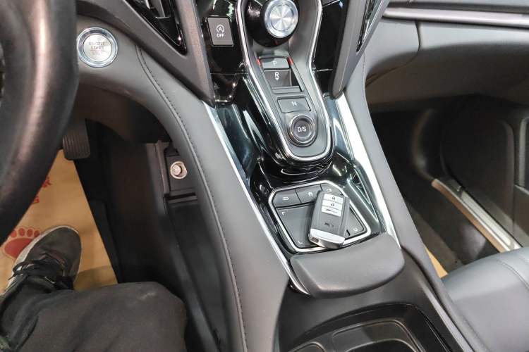Used Acura RDX 2019 2.0T Smart Enjoyment Version SH-AWD China VI Gear Lever