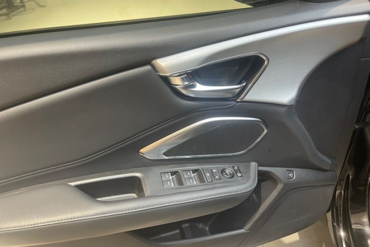 Used Acura RDX 2019 2.0T Smart Enjoyment Version SH-AWD China VI Interior 1