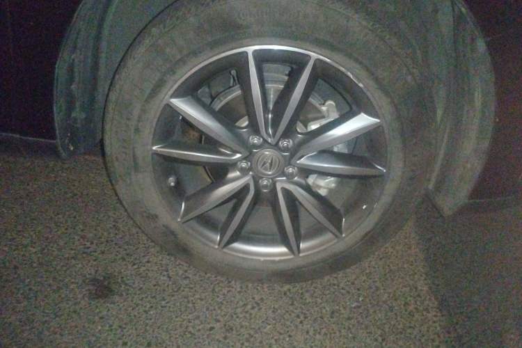 Used Acura RDX 2019 2.0T Luxury Edition China VI Standard Right Front Wheel Hub