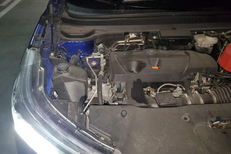 Used Acura RDX 2019 2.0T Smart Enjoyment Version SH-AWD China VI Engine Bay Right