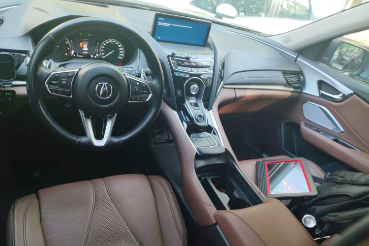 Used Acura RDX 2019 2.0T Diamond Edition SH-AWD China VI Standard Center Console