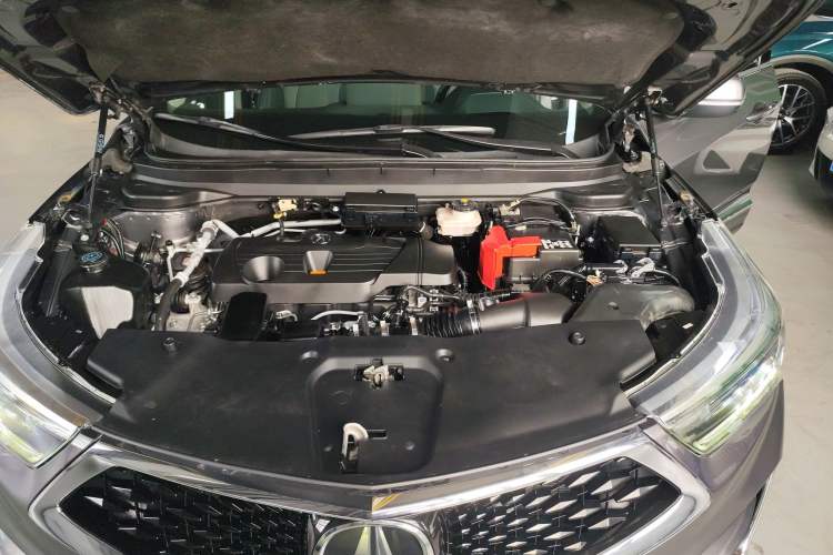 Used Acura RDX 2019 2.0T Luxury Edition China VI Standard Engine Bay