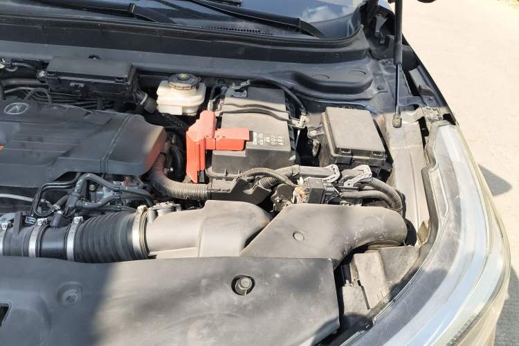 Used Acura RDX 2019 2.0T Smart Enjoyment Version SH-AWD China VI Engine Bay Left