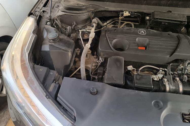 Used Acura RDX 2019 2.0T Smart Enjoyment Version SH-AWD China VI Engine Bay Right