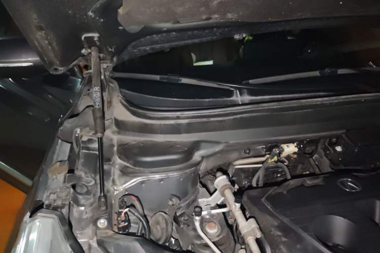 Used Acura RDX 2019 2.0T Diamond Edition SH-AWD China VI Standard Engine Bay Right