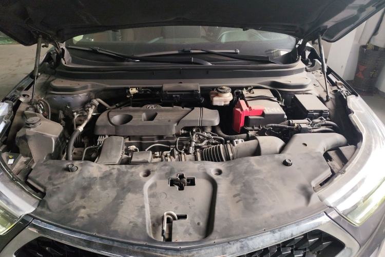 Used Acura RDX 2019 2.0T Luxury Edition China VI Standard Engine Bay