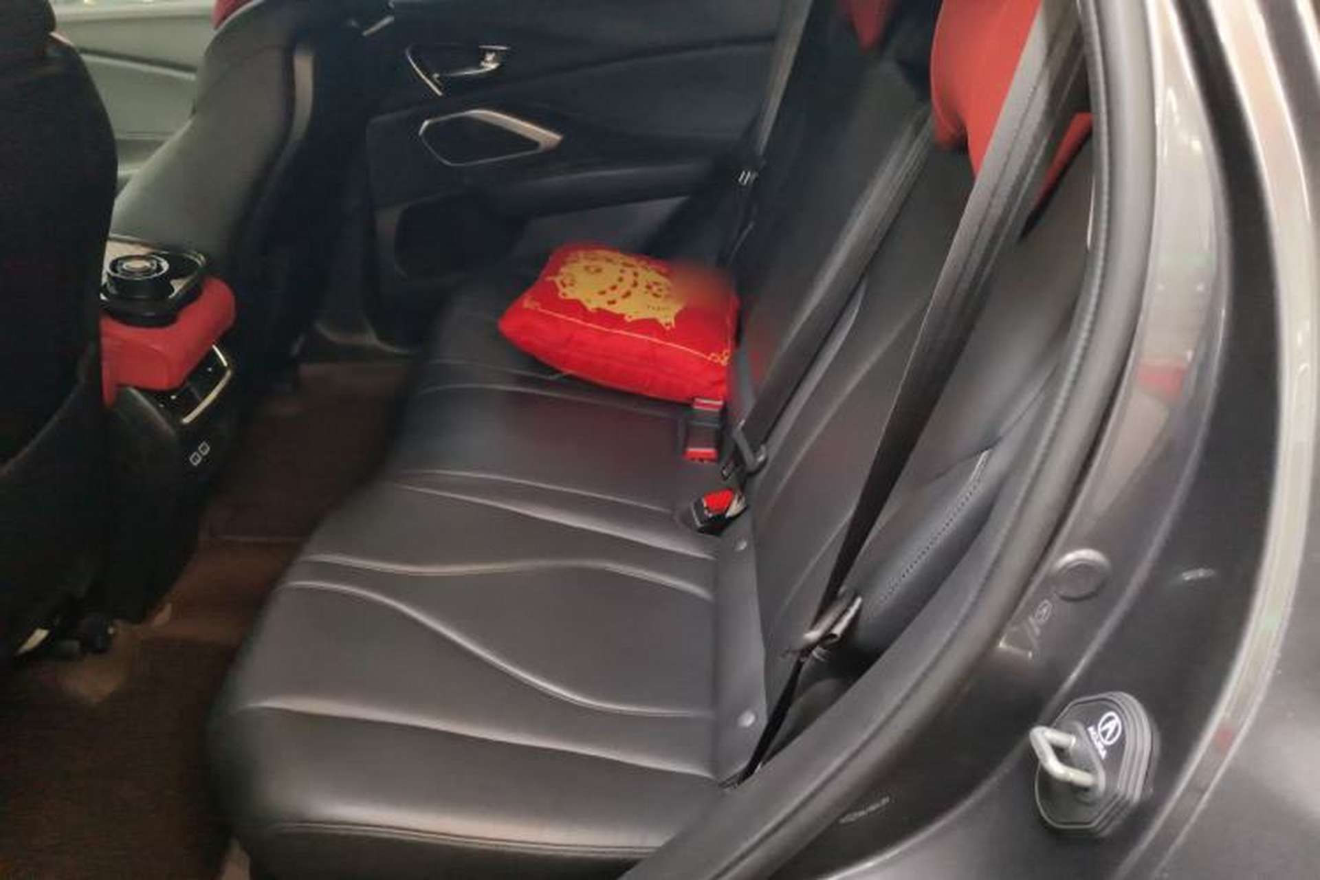 Used Acura RDX 2019 2.0T Smart Enjoyment Version SH-AWD China VI Left Rear Seat
