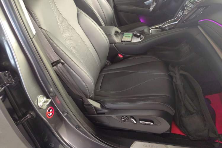 Used Acura RDX 2019 2.0T Luxury Edition China VI Standard Right Front Seat