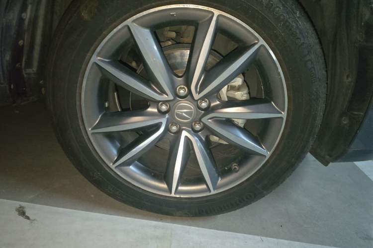 Used Acura RDX 2019 2.0T Smart Enjoyment Version SH-AWD China V Standard Right Front Wheel Hub