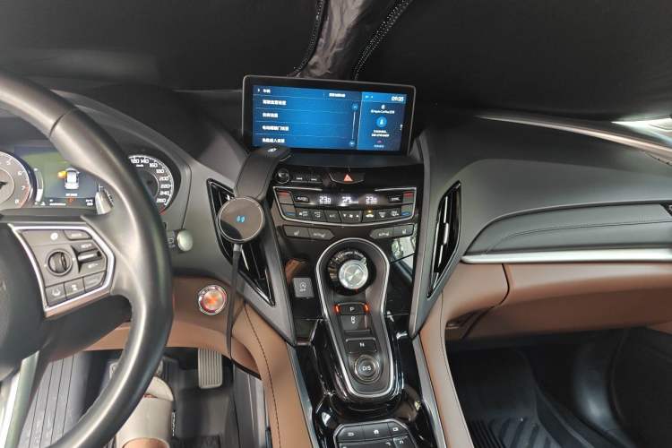 Used Acura RDX 2019 2.0T Luxury Edition China VI Standard Audio And AC Panel