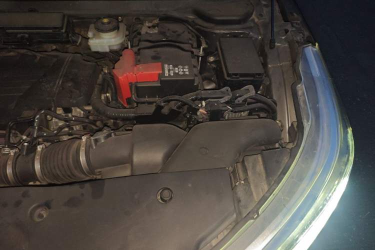 Used Acura RDX 2019 2.0T Smart Enjoyment Version SH-AWD China VI Engine Bay Left
