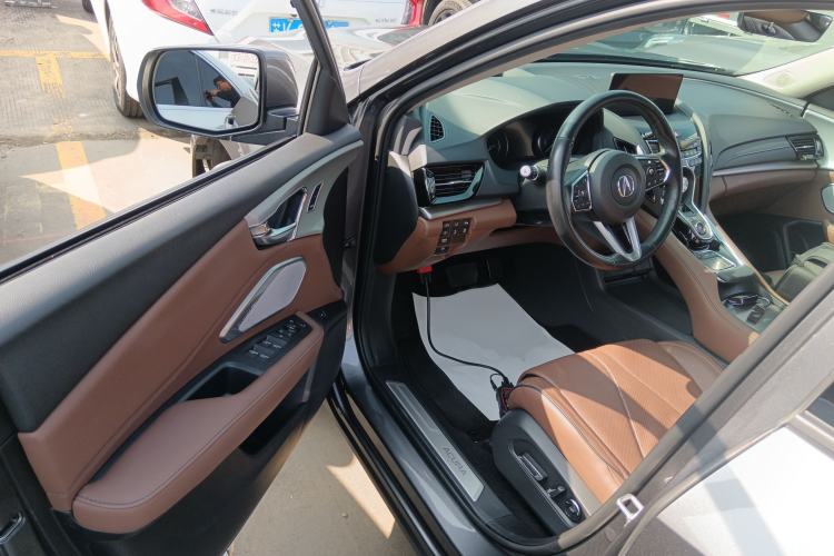 Used Acura RDX 2019 2.0T Diamond Edition SH-AWD China VI Standard Interior 3