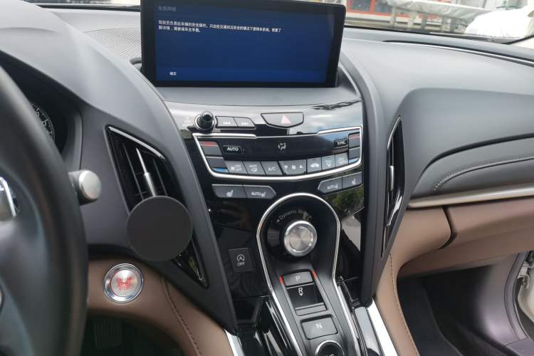 Used Acura RDX 2019 2.0T Luxury Edition China VI Standard Audio And AC Panel
