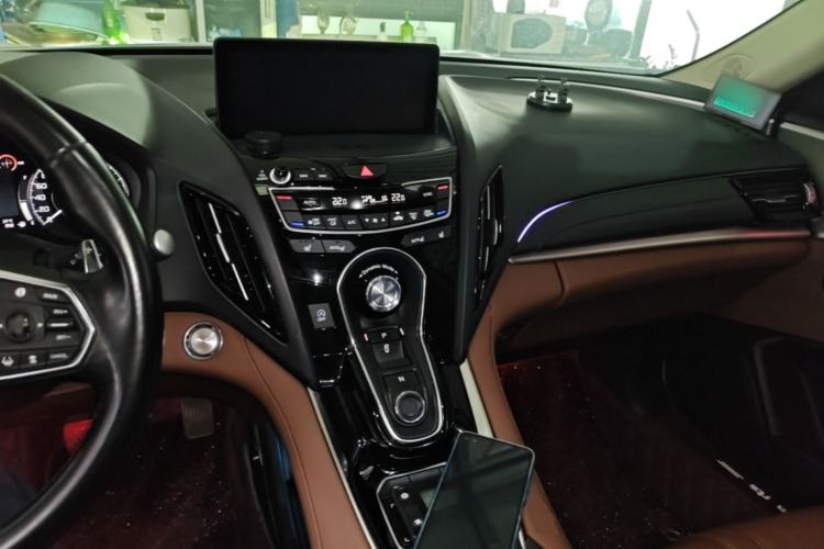 Used Acura RDX 2019 2.0T Luxury Edition China VI Standard Center Console