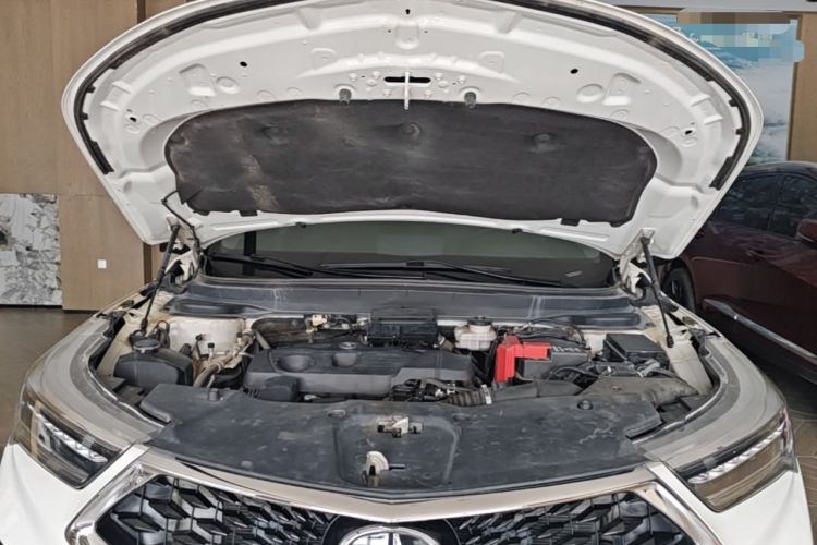 Used Acura RDX 2019 2.0T Luxury Edition China VI Standard Engine Bay