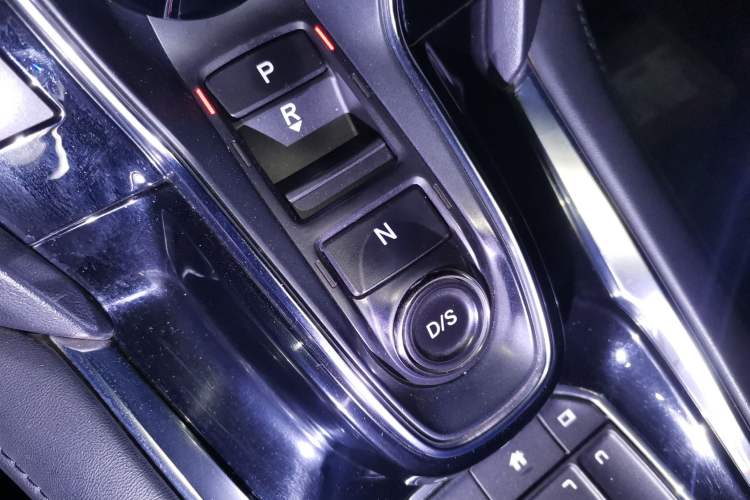Used Acura RDX 2019 2.0T Enjoyment Version China VI Standard Gear Lever