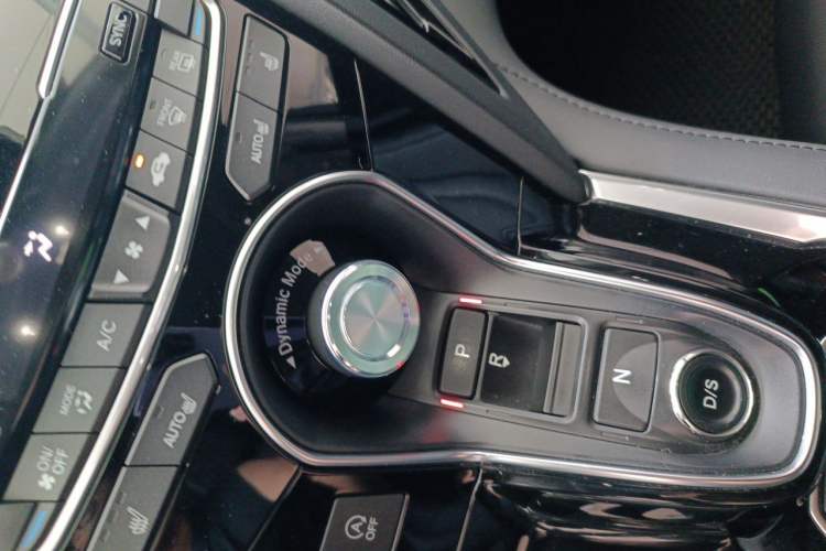 Used Acura RDX 2020 2.0T Prestige · A-Spec Sport Edition Gear Lever