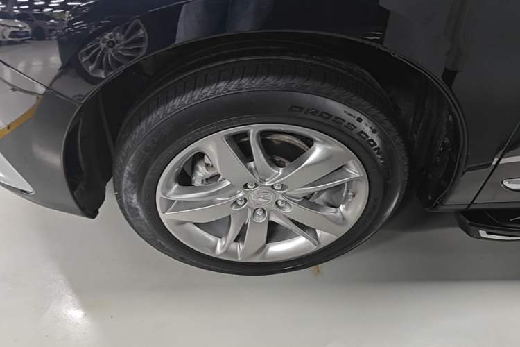 Used Acura RDX 2020 2.0T Diamond Edition SH-AWD Left Front Wheel Hub