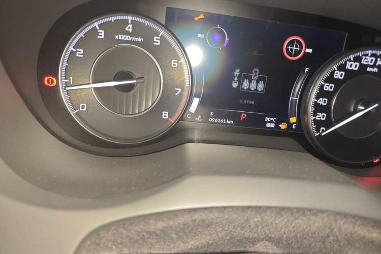 Used Acura RDX 2020 2.0T Diamond Edition SH-AWD Odometer Close Up