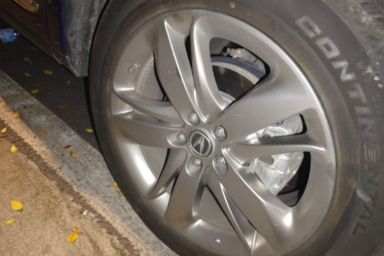 Used Acura RDX 2020 2.0T Diamond Edition SH-AWD Right Front Wheel Hub