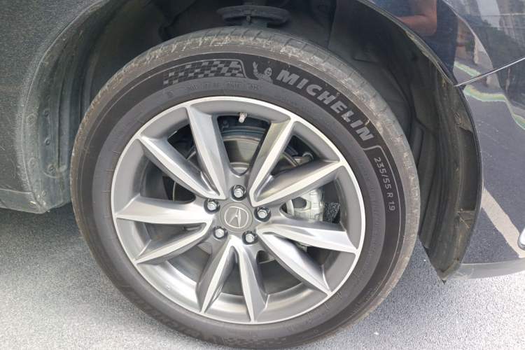 Used Acura RDX 2020 2.0T Prestige · A-Spec Sport Edition Right Front Wheel Hub