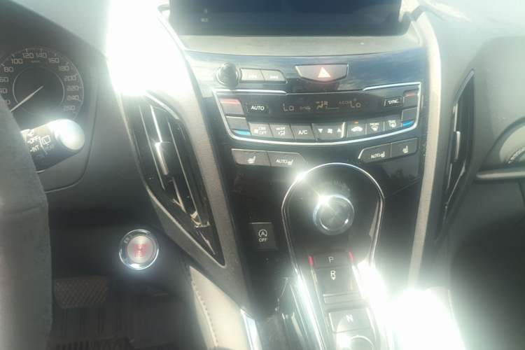 Used Acura RDX 2020 2.0T Smart Edition SH-AWD Audio And AC Panel