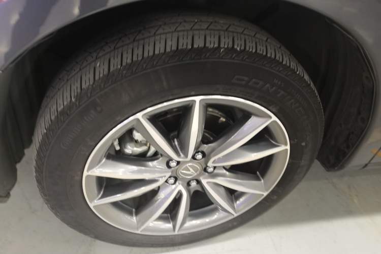 Used Acura RDX 2020 2.0T Deluxe Edition Left Front Wheel Hub