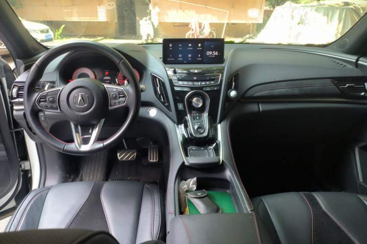 Used Acura RDX 2020 2.0T Prestige · A-Spec Sport Edition Center Console