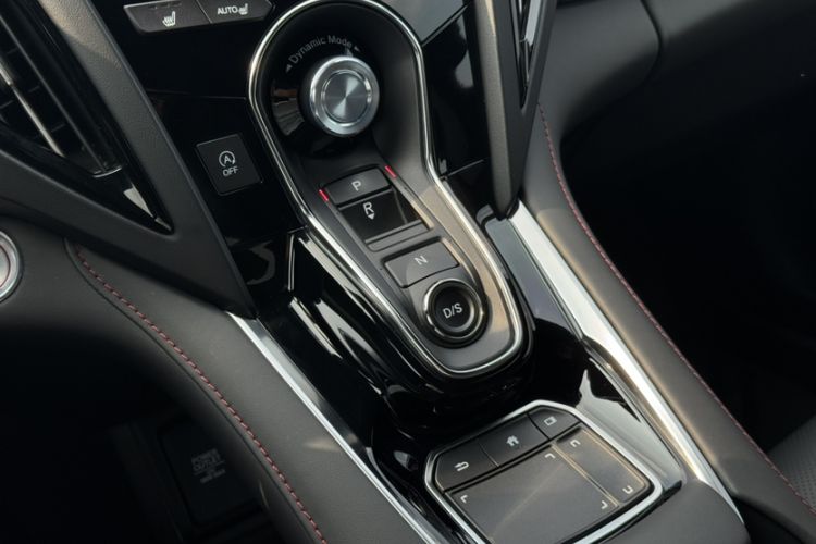 Used Acura RDX 2020 2.0T Prestige · A-Spec Sport Edition Interior 4
