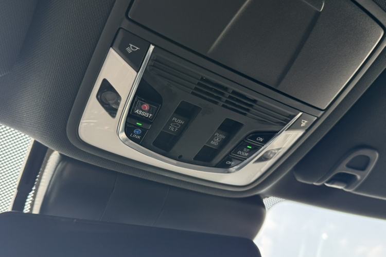 Used Acura RDX 2020 2.0T Prestige · A-Spec Sport Edition Interior 7