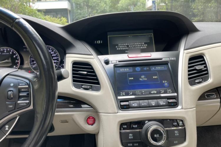 Used Acura RLX 2013 3.5L PAWS Edition Interior 2