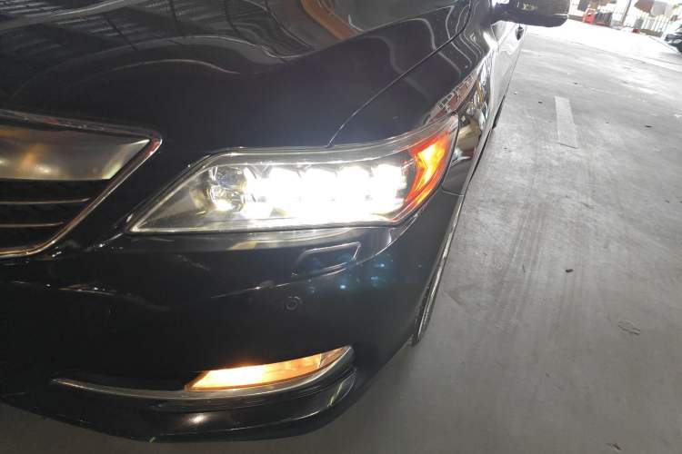 Used Acura RLX 2013 3.5L PAWS Edition Left Front Headlight