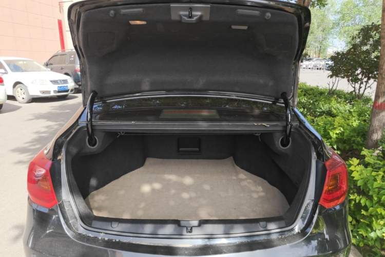 Used Acura RLX 2013 3.5L PAWS Edition Trunk