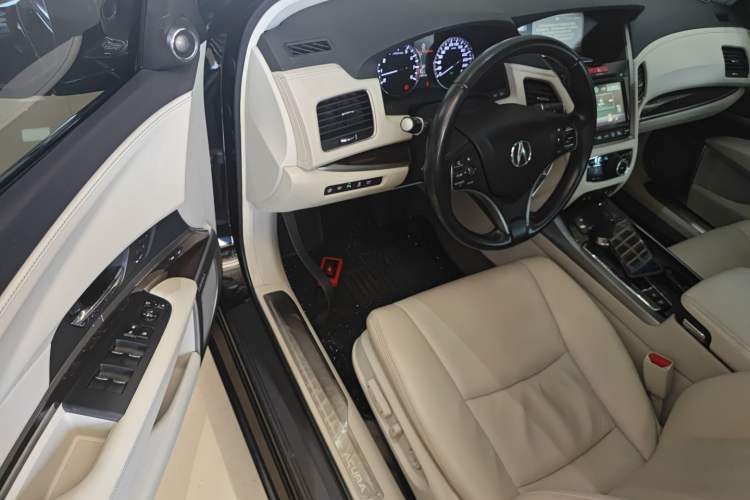 Used Acura RLX 2013 3.5L PAWS Edition Driver Seat