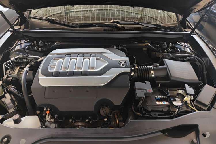 Used Acura RLX 2013 3.5L PAWS Edition Engine Bay