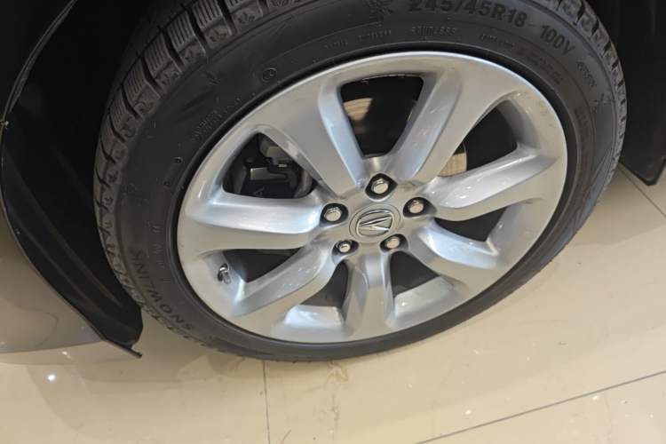 Used Acura RLX 2013 3.5L PAWS Edition Left Front Wheel Hub