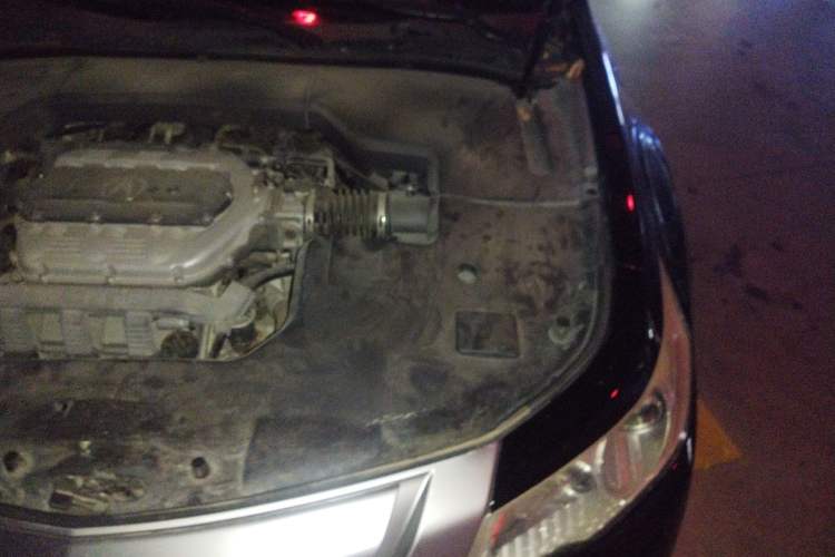 Used Acura TL 2009 3.5 Standard Edition Engine Bay Left