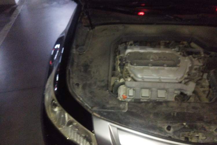 Used Acura TL 2009 3.5 Standard Edition Engine Bay Right