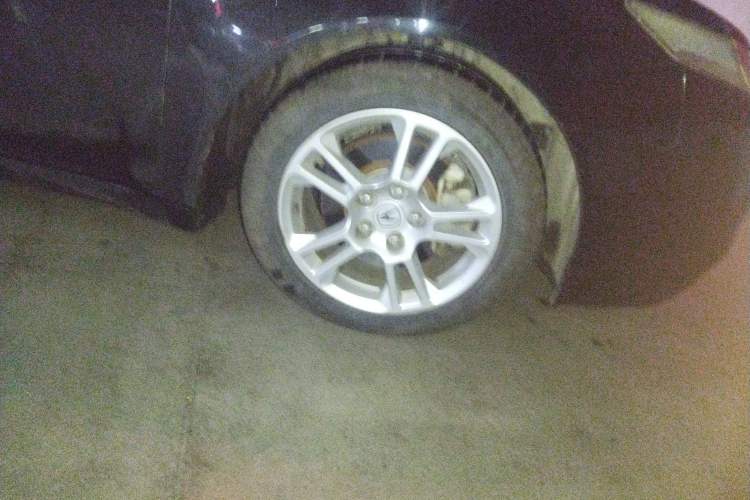 Used Acura TL 2009 3.5 Standard Edition Right Front Wheel Hub