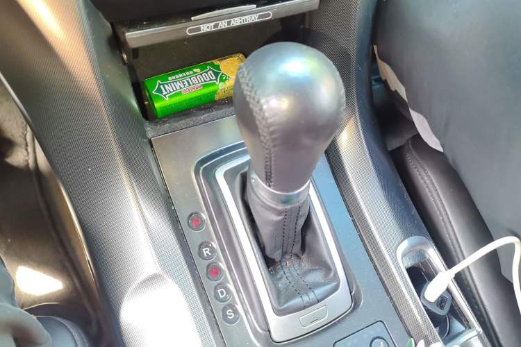 Used Acura TL 2012 3.5 Standard Edition Gear Lever