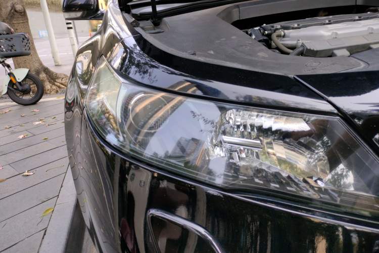 Used Acura TL 2012 3.5 Standard Edition Right Front Headlight