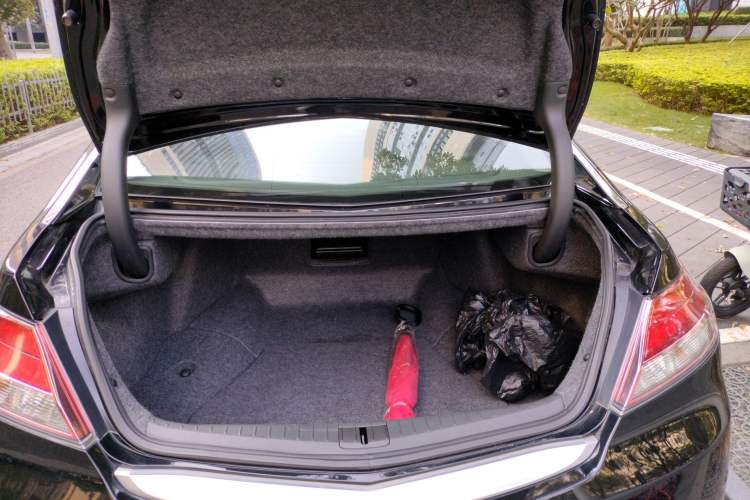 Used Acura TL 2012 3.5 Standard Edition Trunk